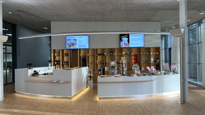 Die Kasse im Foyer des LWL-Römermuseums. Die Kasse im Foyer des LWL-Römermuseums.