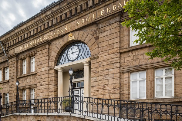 Portal der Defensionskaserne von 1829, heute Gebäude des LWL-Preußenmuseums Minden.