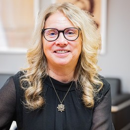 Portrait Dr. Birgit Schneider-Bönninger