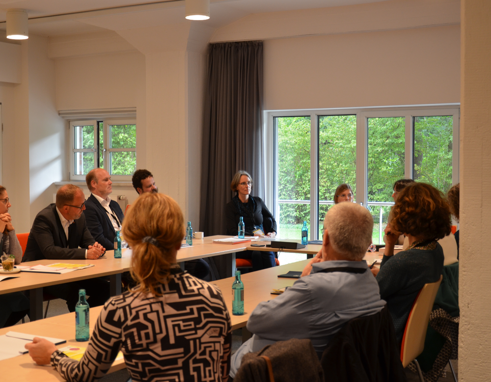 Teilnehmende der Konferenz in einem der Themenräume an Tag 2.
Bild: LWL/Maria Kornelsen