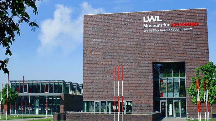 Der Eingang vom LWL-Museum für Archäologie und Kultur in Herne.