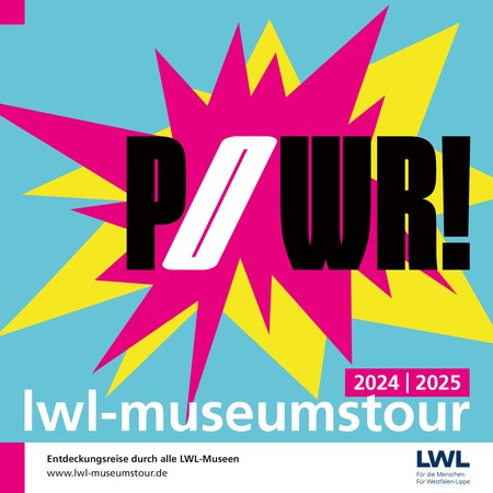 Cover der Museumstour 2024/2025 mit Key Visual des Themenjahres "POWR!"